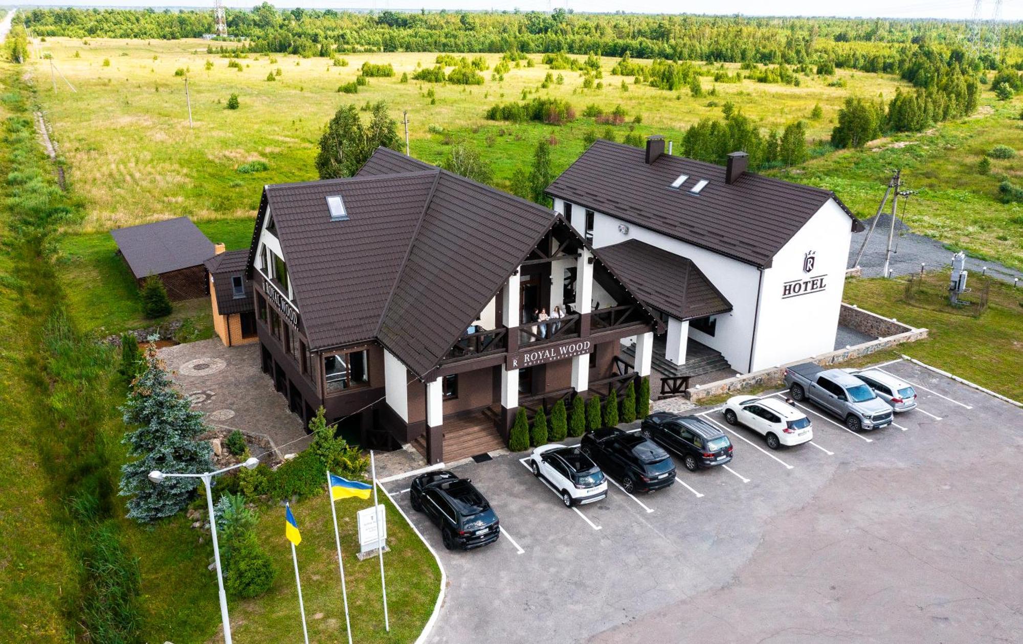 Royal Wood Hotel Rokytne  Buitenkant foto